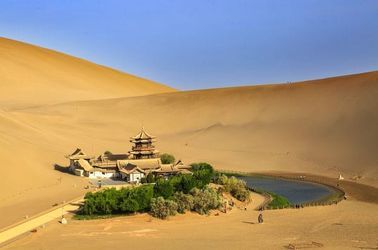 Dunhuang et les dunes du lac du croissant de Lune