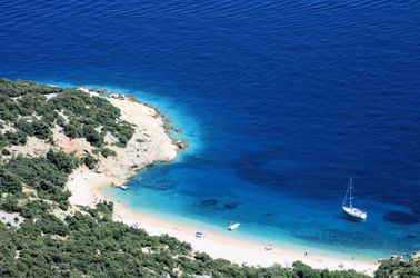 La plage de Lubenice