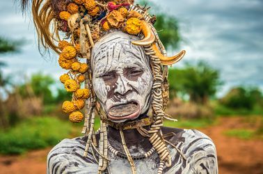 Les Mursis, habitants semi-nomades du sud de l'Ethiopie