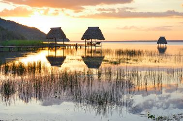 Le lac Petén Itzá