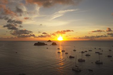 Coucher de soleil sur le port de Gustavia