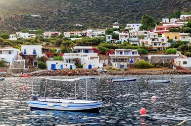 Les maisons blanches de Panarea