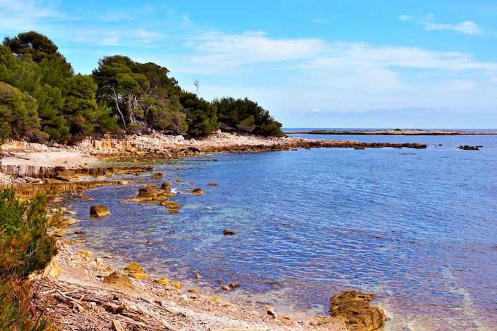 plage Plage de la crique Portet (Portet Cove beach), Iles de Lérins