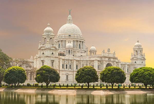 THE EAST, BORDERING THE BAY OF BENGAL